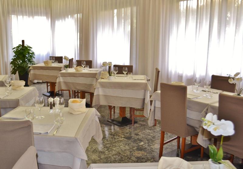 Gold Hotel - Restoran
