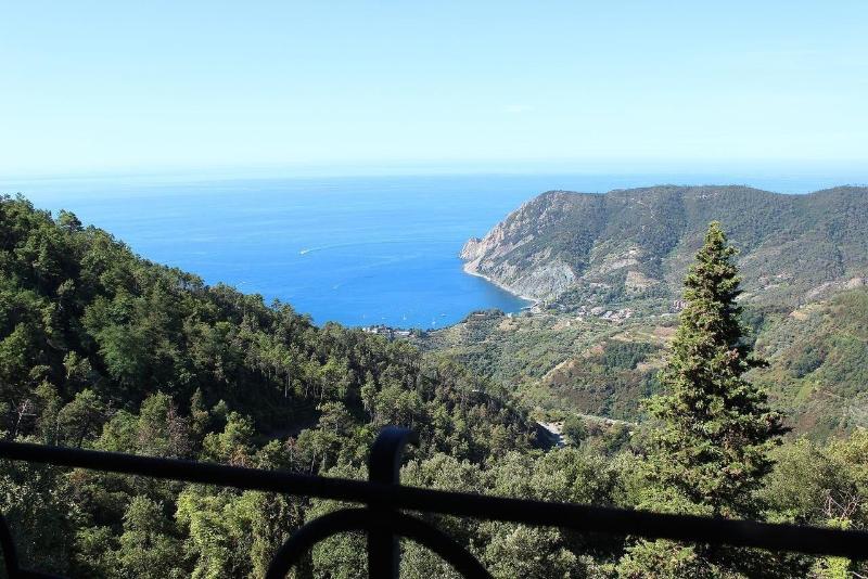 Santuario Nostra Signora di Soviore -  Casa per Fe - Genel