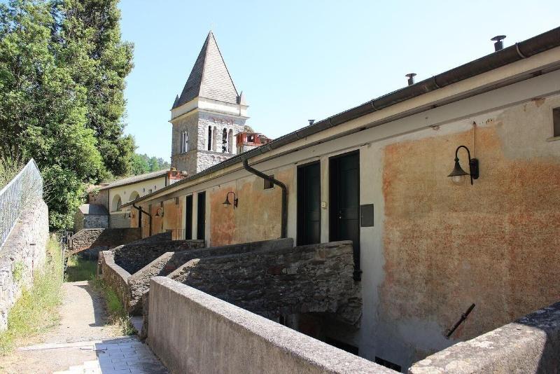Santuario Nostra Signora di Soviore -  Casa per Fe - Genel