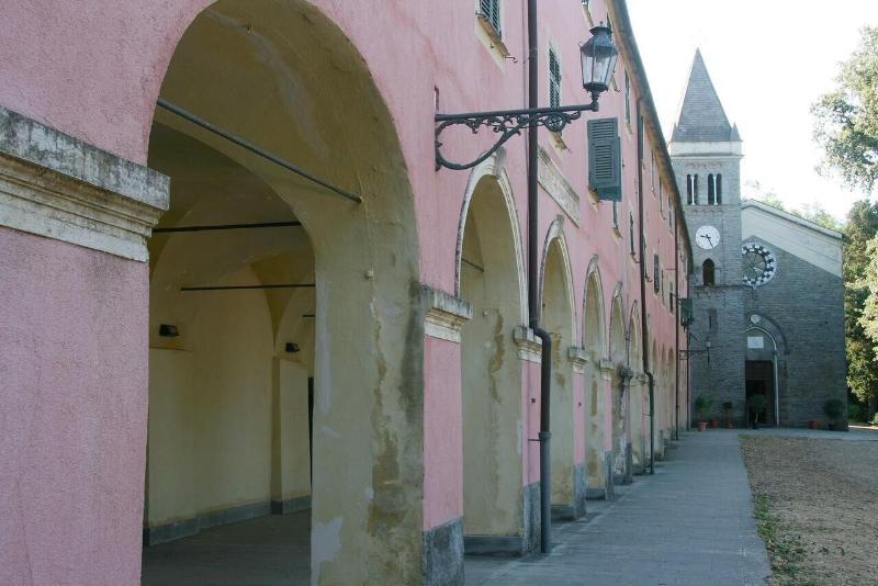 Santuario Nostra Signora di Soviore -  Casa per Fe - Genel