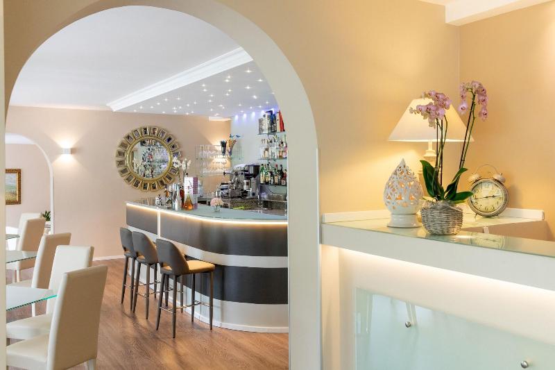 Relax Hotel La Gardenia & Villa Oleandra - Bar