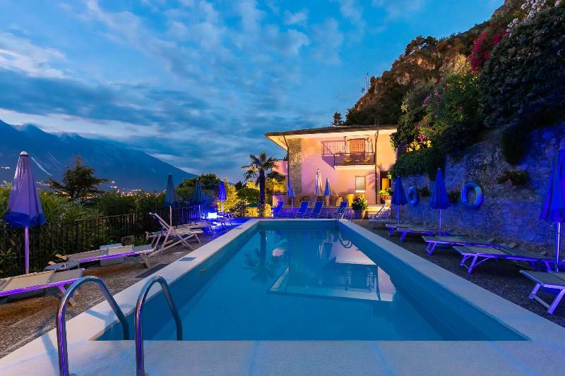 Relax Hotel La Gardenia & Villa Oleandra - Havuz