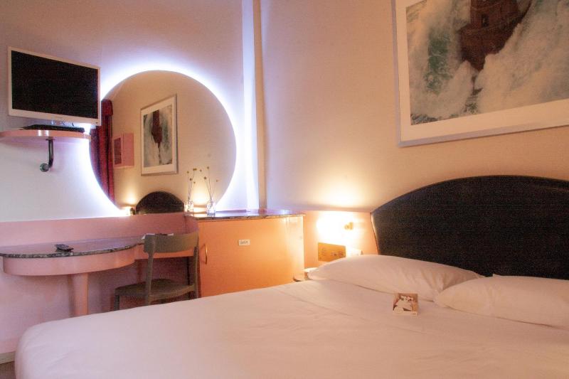Hotel Motel 2000 - Oda