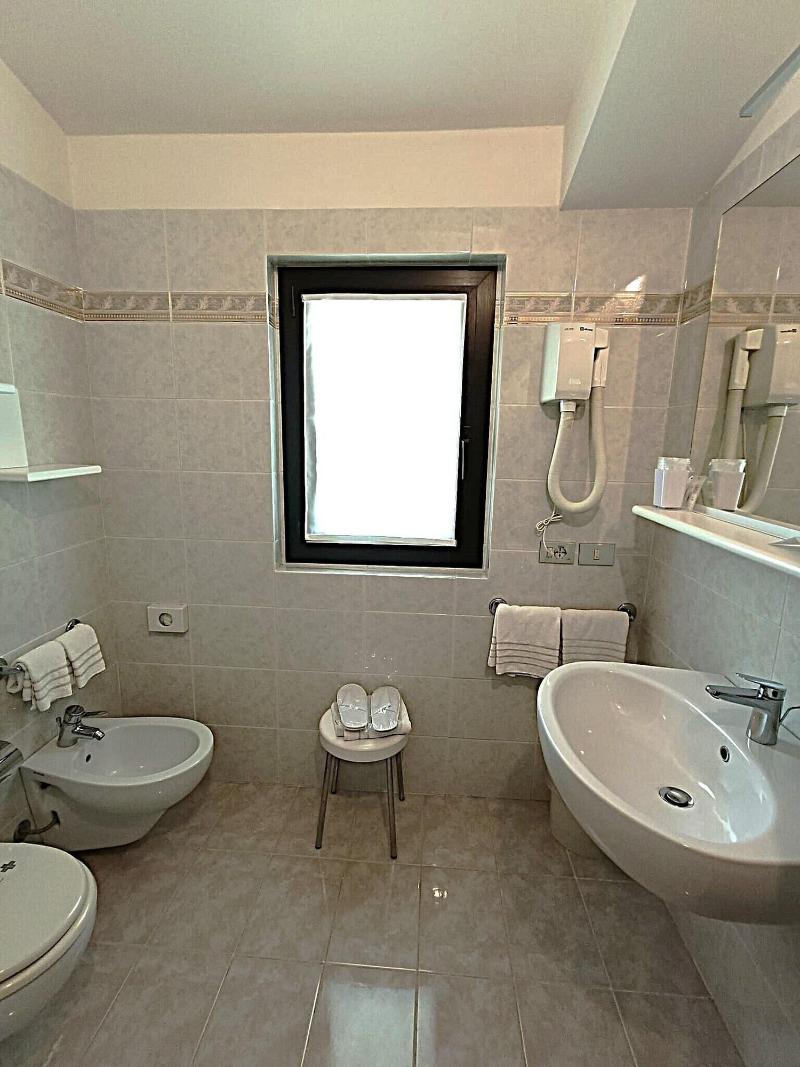 Hotel Ideal - Oda