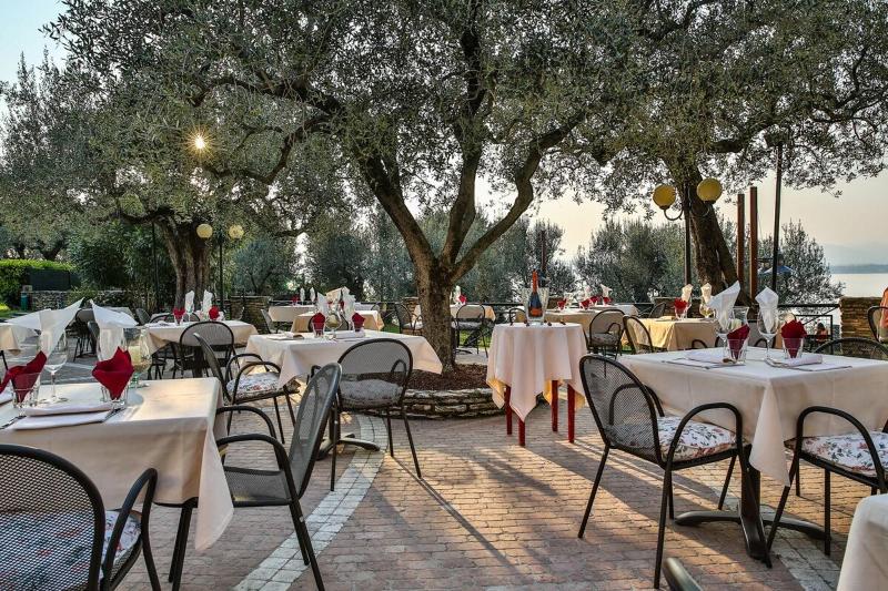 Hotel Ideal - Restoran