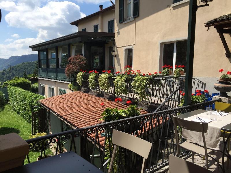 Albergo Ristorante Della Torre - Genel