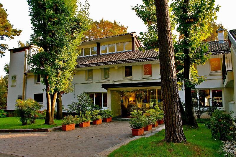 Golf Hotel La Pinetina - Genel