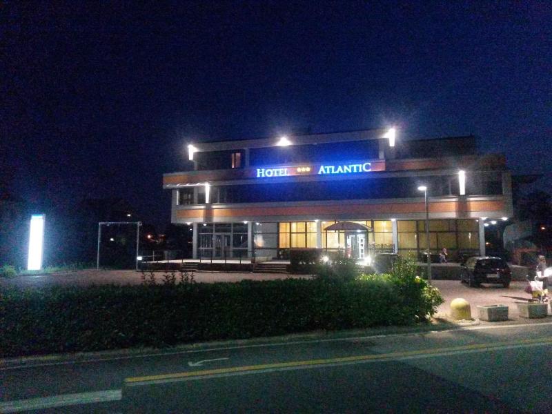 Hotel Atlantic Meublè - Genel