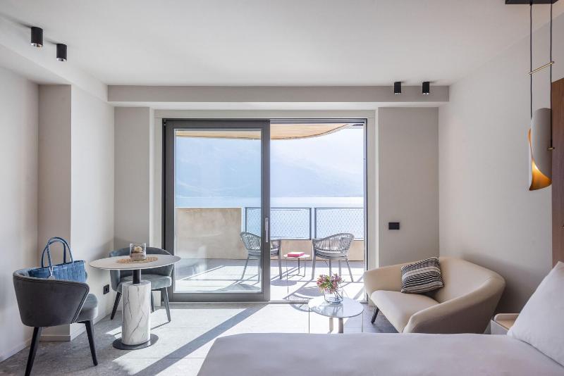EALA My Lakeside Dream - Adults Friendly - Oda