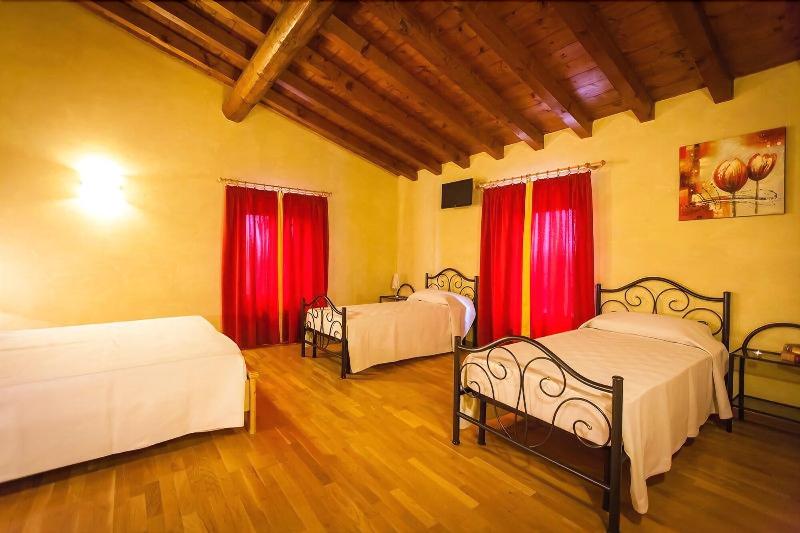 Hotel Alla Corte Dei Bicchi - Oda