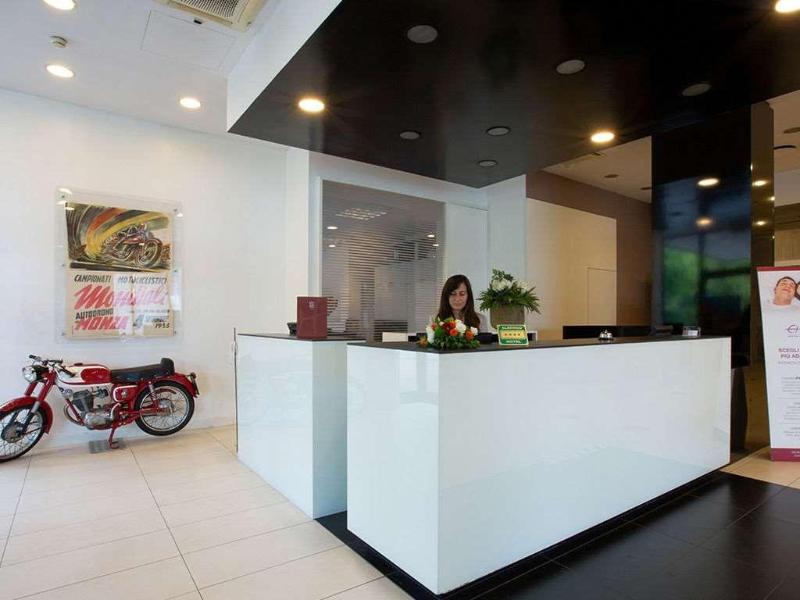 Euro Hotel Residence - Lobi