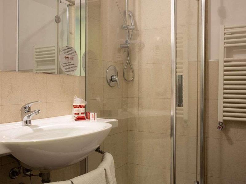 Euro Hotel Residence - Oda
