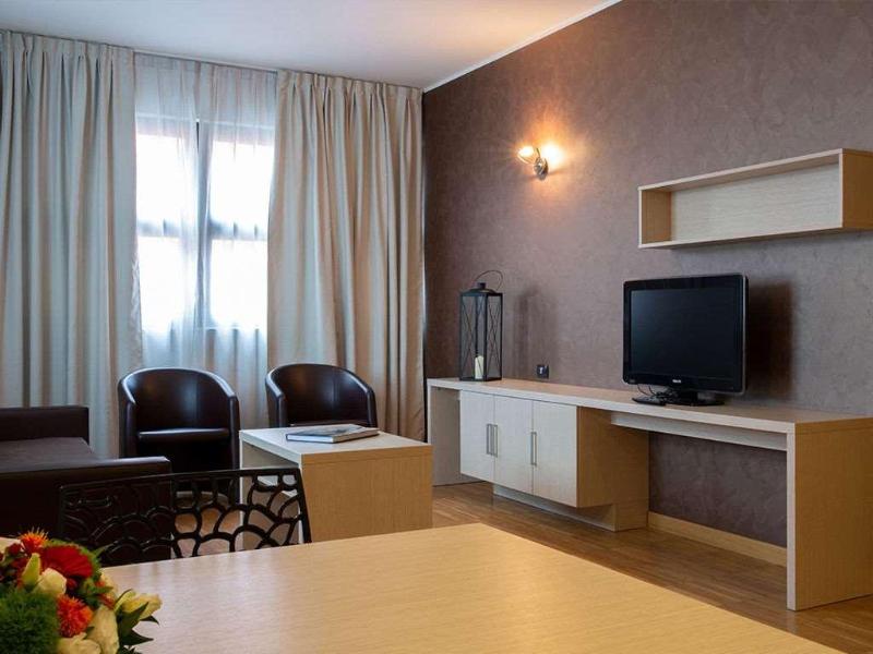 Euro Hotel Residence - Oda