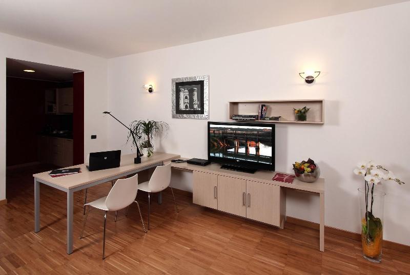Euro Hotel Residence - Oda