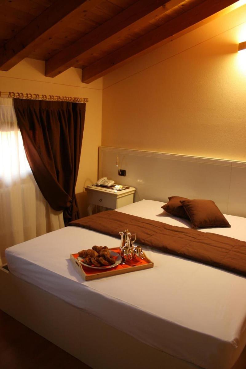 La Perla Del Sile Country House - Oda