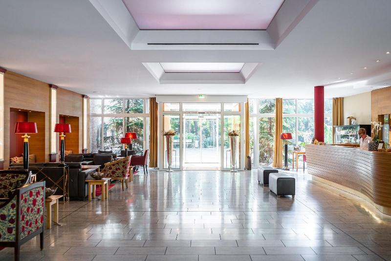 Waldhotel Tannenhäuschen - Lobi