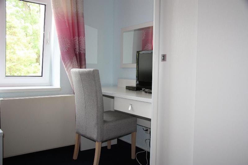Hotel Am Fluss - Oda