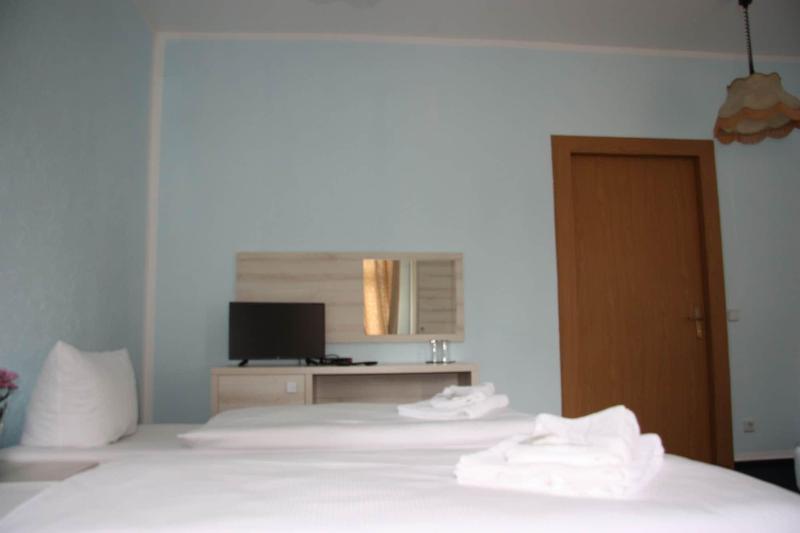 Hotel Am Fluss - Oda
