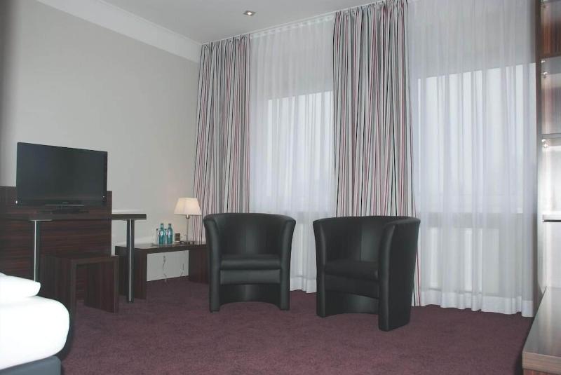 Hotel Restaurant Sonnenhof - Oda