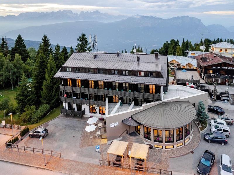 Dolomiti Chalet Hotel - Genel