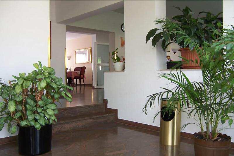 Turm Hotel Hanau - Lobi