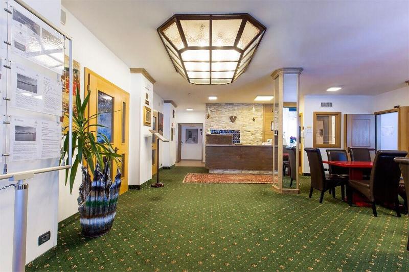 Hotel Derby - Lobi