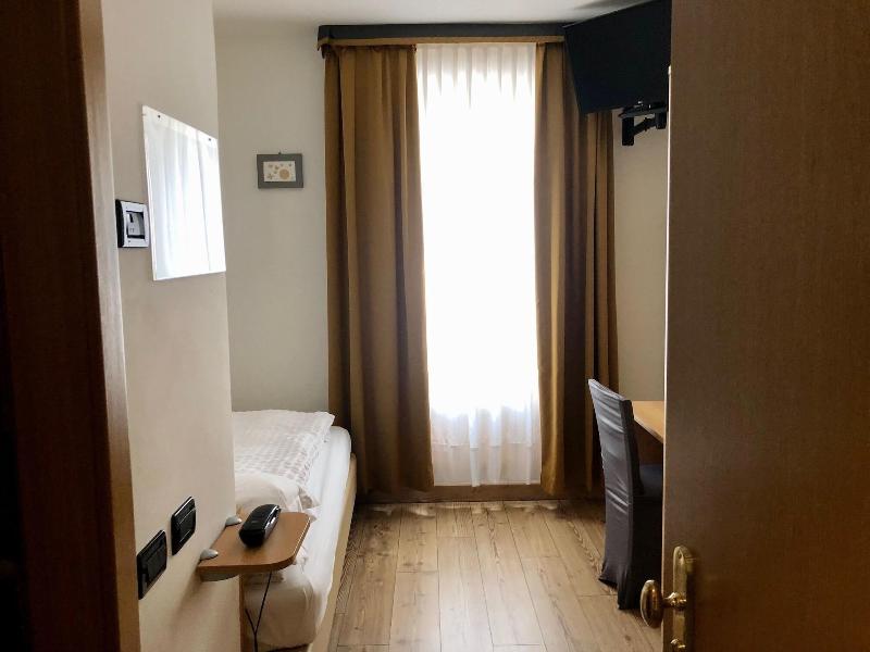 Hotel Derby - Oda