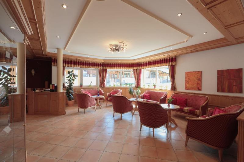 Berghotel Zum Zirm - Lobi