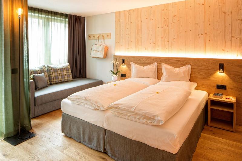 Mountain Design Hotel Eden Selva - Oda