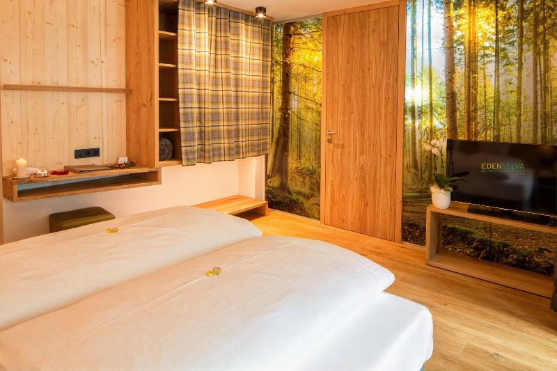 Mountain Design Hotel Eden Selva - Oda