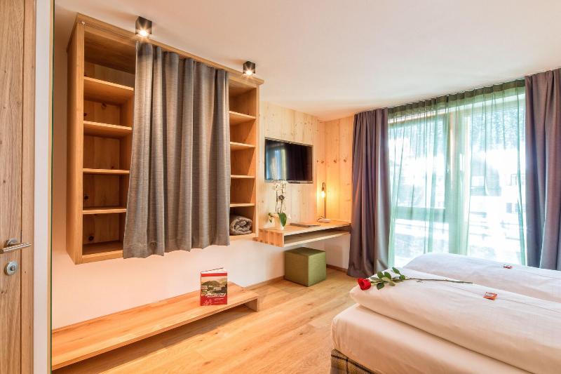 Mountain Design Hotel Eden Selva - Oda