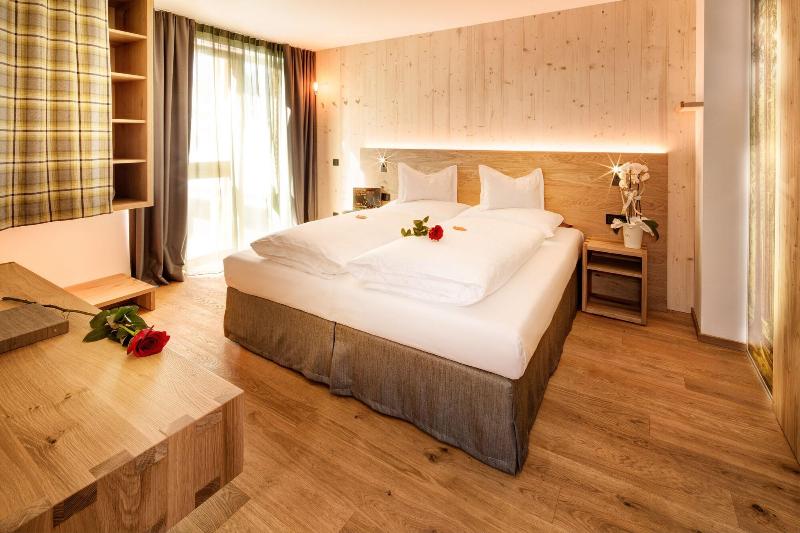 Mountain Design Hotel Eden Selva - Oda