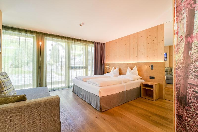 Mountain Design Hotel Eden Selva - Oda