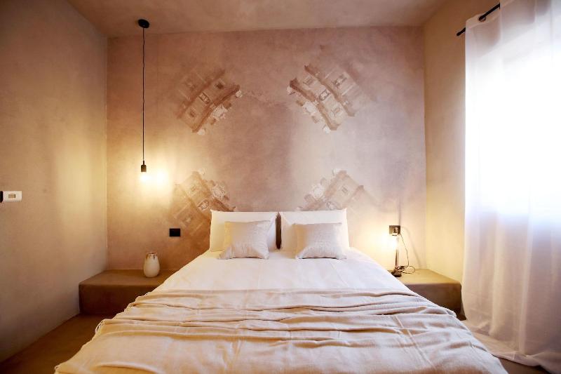 Casa Nostra Luxury Suites - Oda