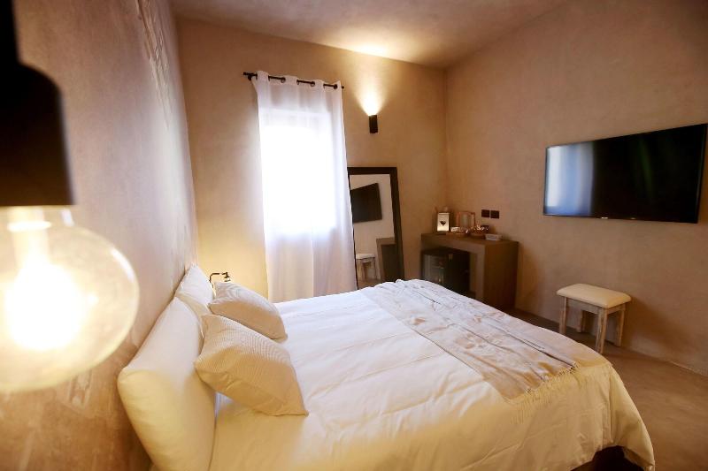Casa Nostra Luxury Suites - Oda