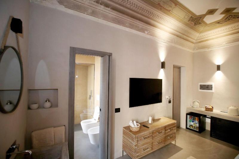 Casa Nostra Luxury Suites - Oda