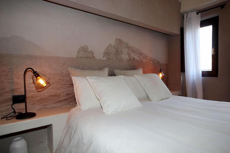 Casa Nostra Luxury Suites - Oda