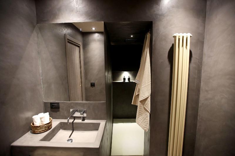 Casa Nostra Luxury Suites - Oda