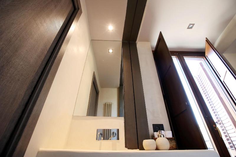 Casa Nostra Luxury Suites - Oda