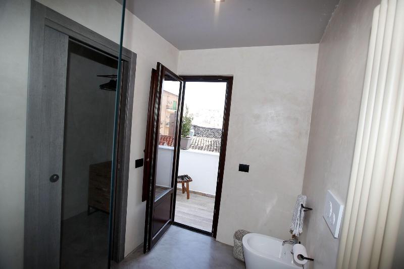 Casa Nostra Luxury Suites - Oda