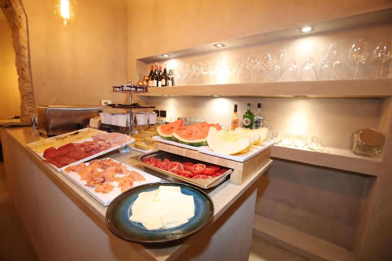 Casa Nostra Luxury Suites - Restoran