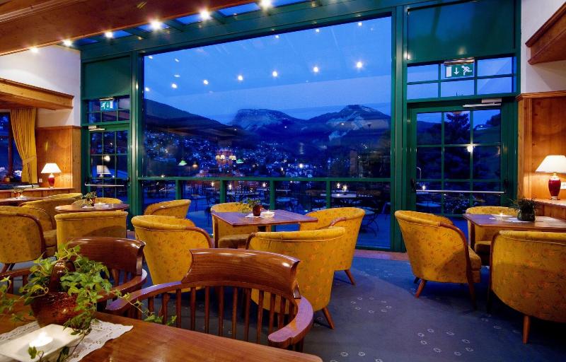 Alpin & Vital Hotel La Perla - Lobi