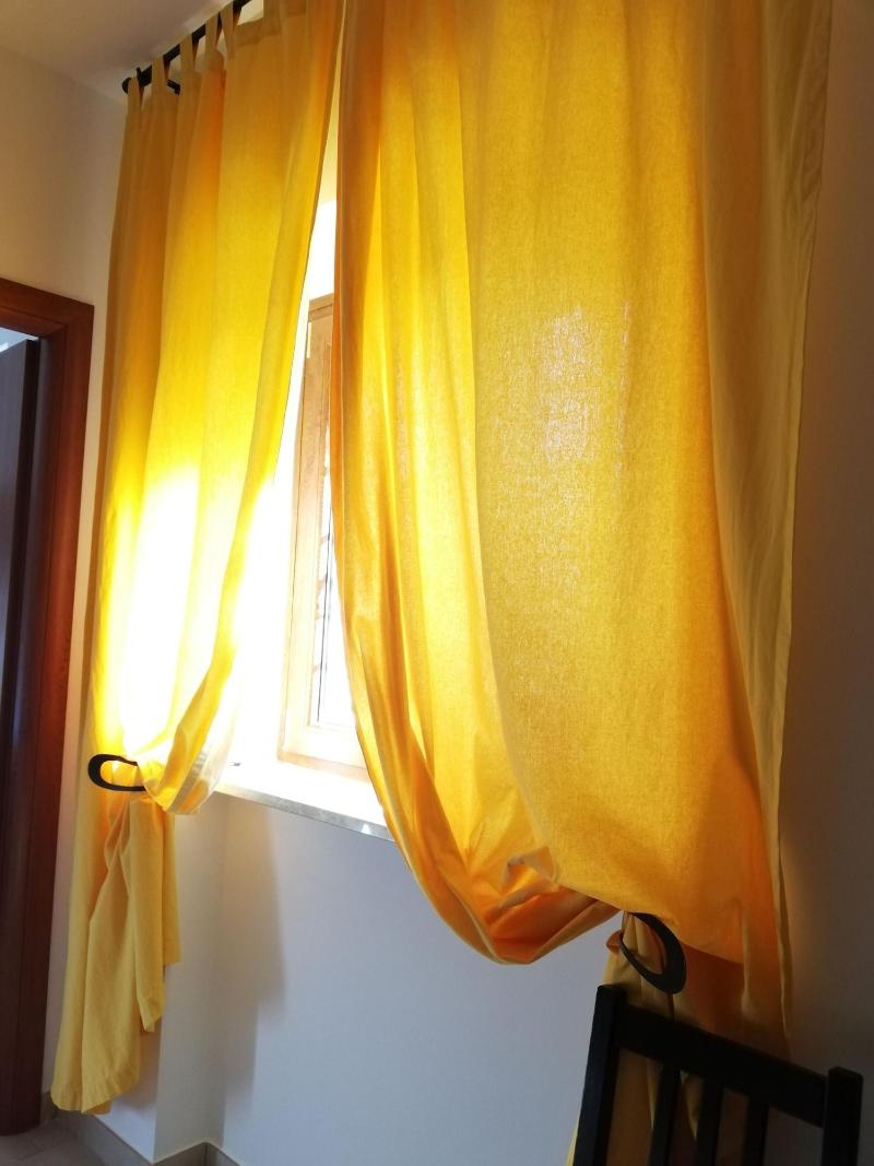 The Yellow House - Lobi