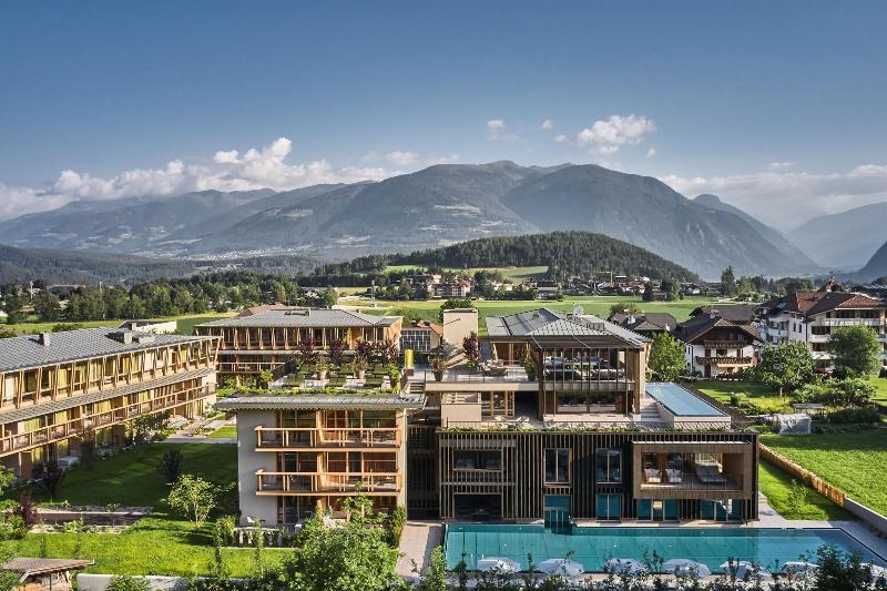 Falkensteiner Hotel Kronplatz - Genel