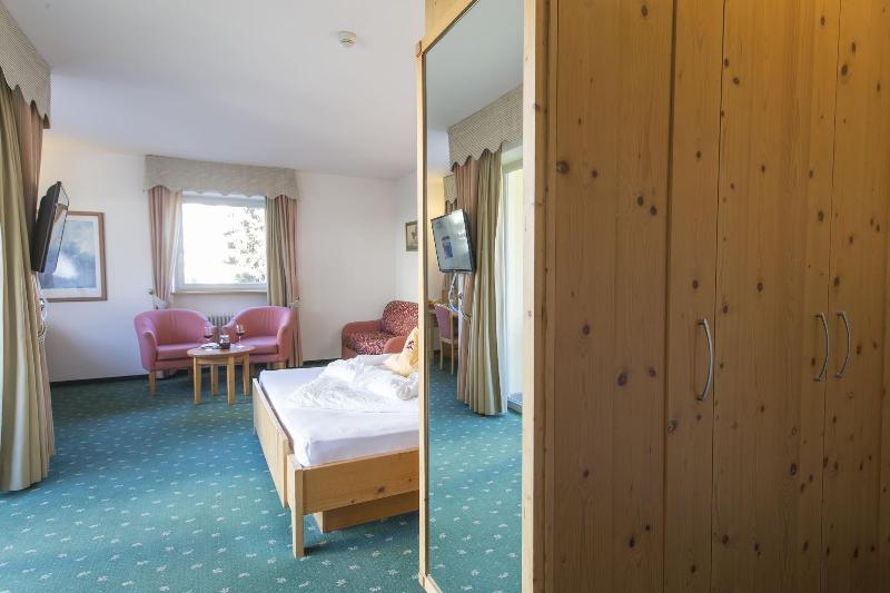 Hotel Kronplatz - Oda