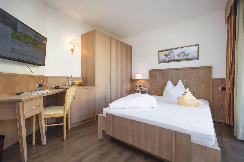 Hotel Kronplatz - Oda
