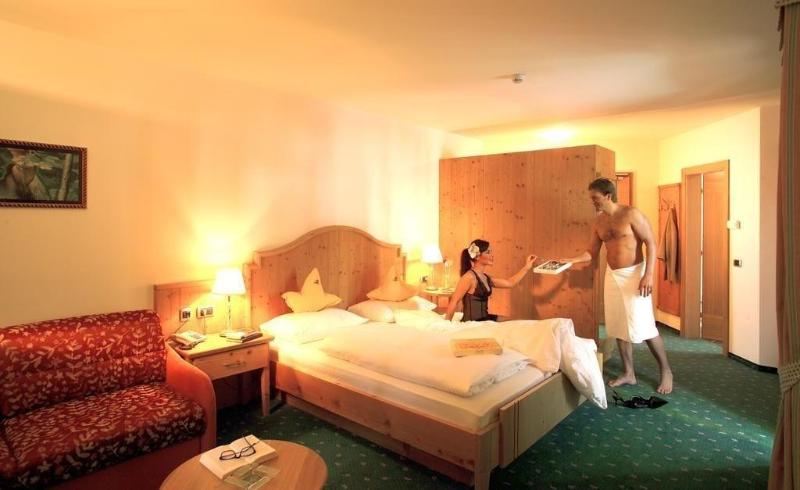 Hotel Kronplatz - Oda