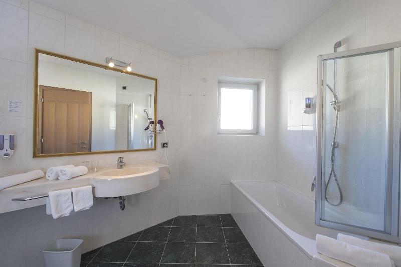 Hotel Kronplatz - Oda