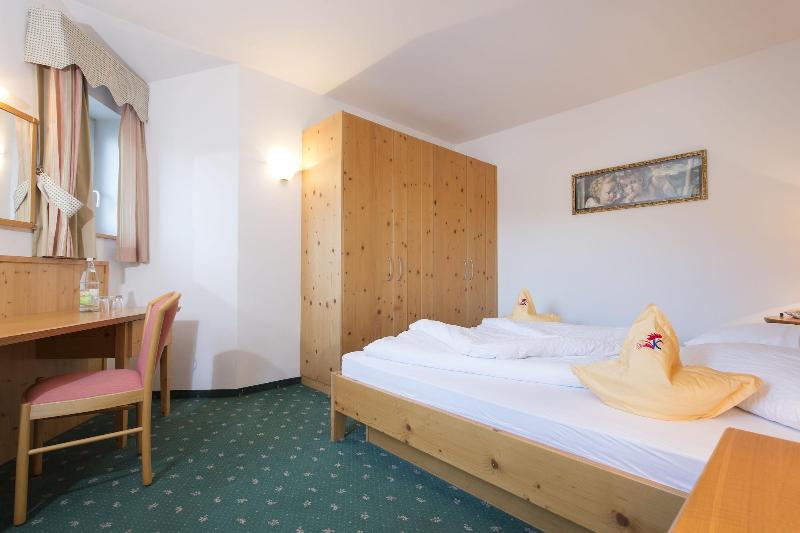 Hotel Kronplatz - Oda