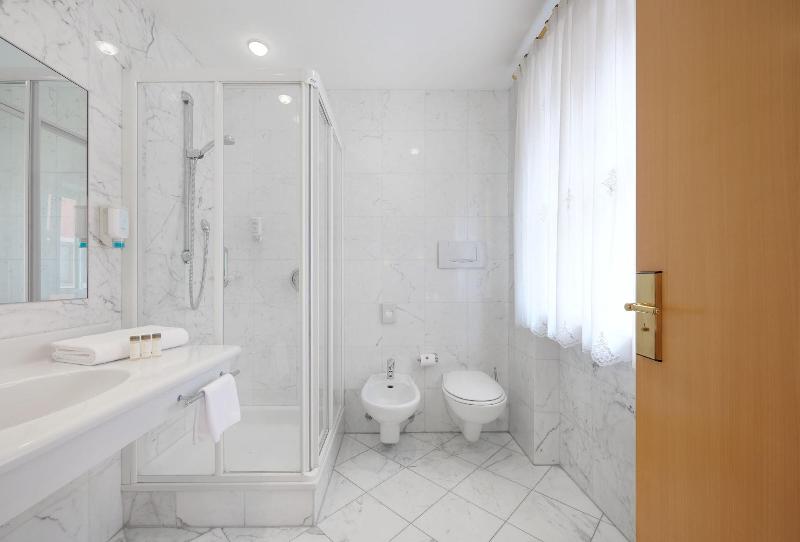 Hotel Goldene Rose - Oda